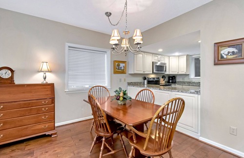 Blowing Rock Condo | Renovated Master in Chetola Resort Condo