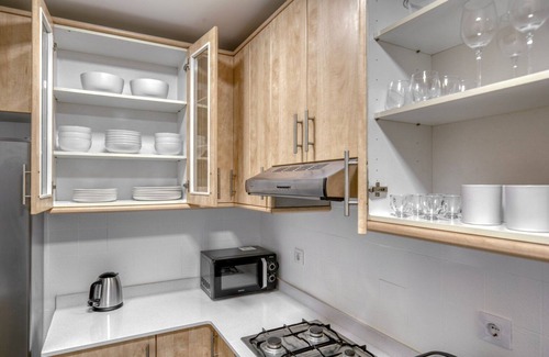 La Nova Esquerra de l'Eixample Apartment | Renovated Nova Esquerra de l'Eixample 2BR, nr Sants Stn, by Blueground