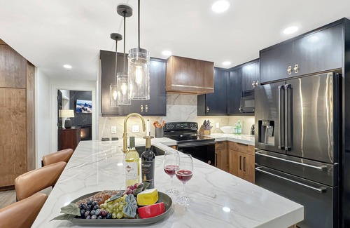 Park City Condo | Renovated Presidential Suite 3 Fireplaces Private Hot Tub w/Views Resort Amenities