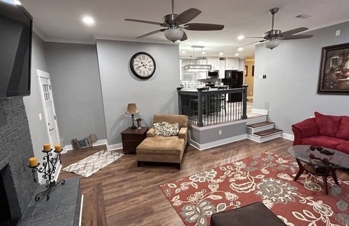Hopewell House | Renovated ranch home, 1850 sf-15 mins to Whacker -25 mins to Chattanooga Airport