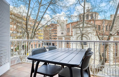 Sant Gervasi Apartment | Renovated Sarrià-Sant Gervasi 4BR, by Blueground