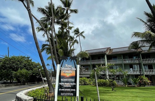 Historic Kailua Village Apartment | RENOVATED Studio By The Ocean!
