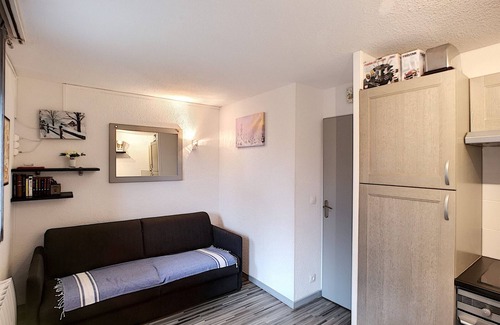 Reberty Apartment | Renovated Studio for 4 with Wifi & Parking, Near Slopes in Les Menuires