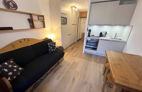 Flaine Apartment | Renovated Studio - Flaine Forêt - 4 ppl, Balcony, Ski Locker