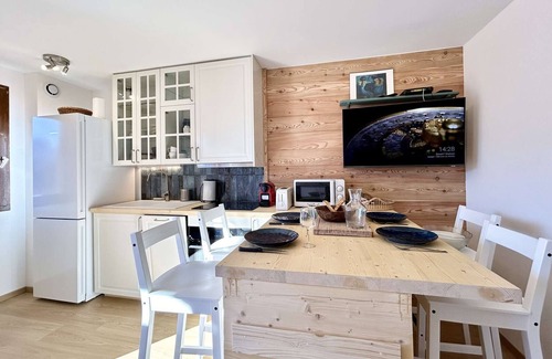 Briancon Apartment | Renovated studio for 4 with balcony and parking in Briançon