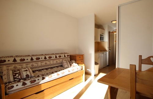 Flaine Apartment | Renovated Studio for 4 Guests with Balcony, Near Ski Lifts - Résidence Sagittaire, Flaine Forêt
