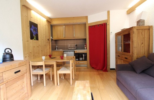 Flaine Apartment | Renovated Studio for 4 in Andromède Residence, Close to Slopes and Shops