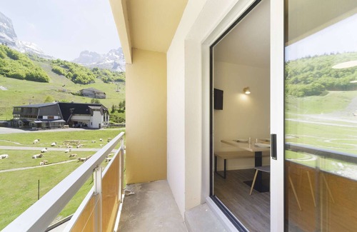 Eaux-Bonnes Apartment | Renovated studio in Gourette, 4 people, pets allowed, wifi