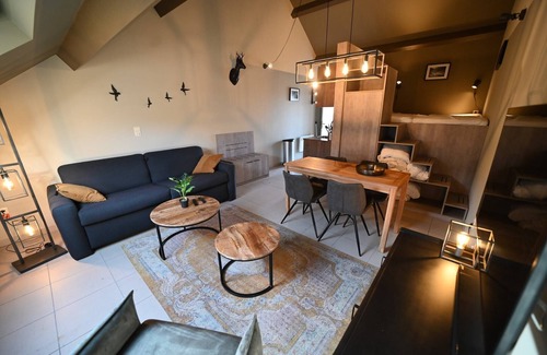 Bohon Apartment | Renovated studio with combi microwave