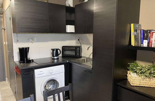 Balaruc-les-Bains Apartment | Renovated T2 Apartment with Balcony, Parking, and Wi-Fi Near Thermal Baths