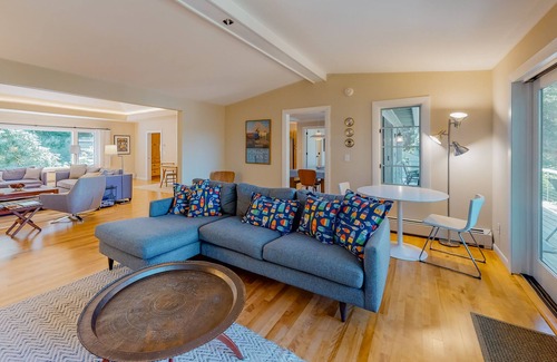 Boothbay Harbor House | Renovated Juniper Point gem with wraparound deck & Westerly water views
