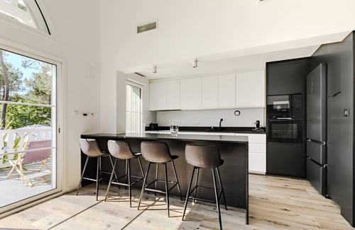 Lacanau-Ocean Villa | Renovated villa, HEATED SWIMMING POOL, in the pines 4 minutes from the ocean