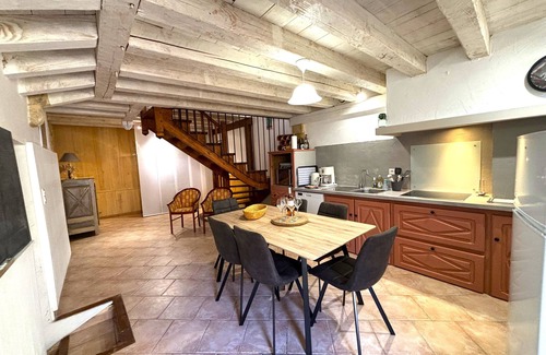 Saint-Cyprien House | Renovated village house & terrace in the center of St Cyprien medieval village