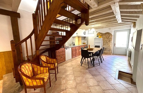 Saint-Cyprien House | Renovated village house & terrace in the center of St Cyprien medieval village