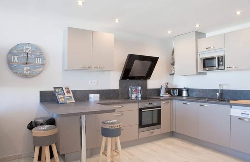 Le Grau-Du-Roi Apartment | RENT SEA VIEW-DIRECT ACCESS TO THE BEACH, 48 M2 T2 LE GRAU DU ROI -LE BOUCANET