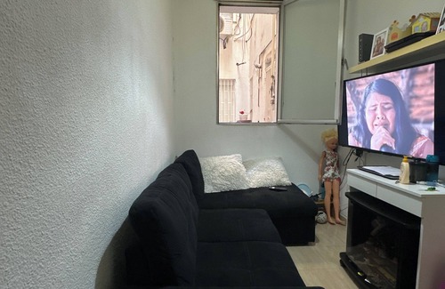Las Acacias Apartment | Rent studio only for tourists near downtown madrid
