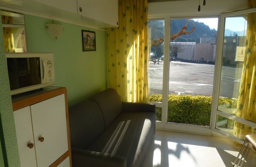 Lamalou-les-Bains Apartment | rental apartment studio cure lamalou les bains trainee vacancy