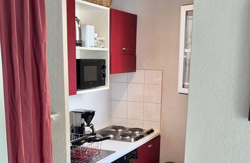 Gallargues-le-Montueux Cottage | Rental of a 2-bedroom apartment in a residence with swimming pool...