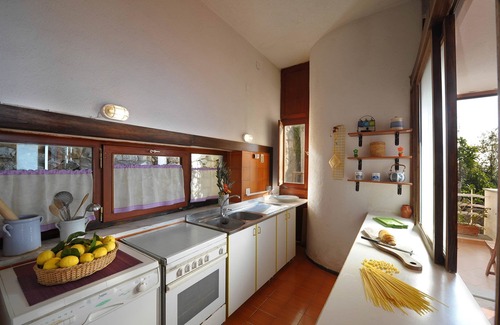 Laurito Villa | Rentals in Italy - Villa Valeria with direct access to the beach of Laurito