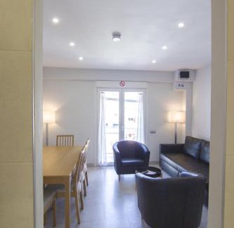 Triana Apartment | RentalSevilla López de Gomara I