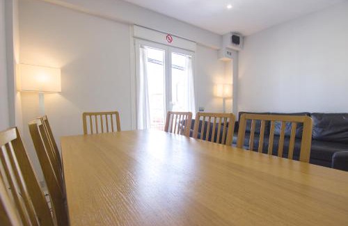 Triana Apartment | RentalSevilla López de Gomara I