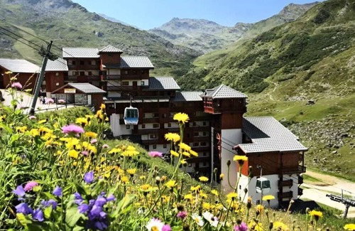 Les Bruyeres Apartment | Residence Les Valmonts - Maeva Home - Selection 3 bedroom apartment (8 people)
