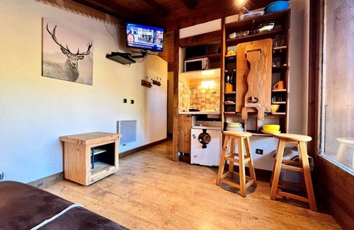 Notre-Dame-de-Bellecombe Apartment | Residence La Beguette - Warm studio at the foot of the diamond tracks