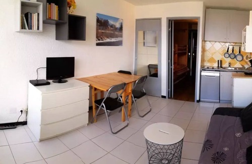 Pra Loup Apartment | Residence Chaumont 2 - Studio 4 people exposed Is close to the slopes, very nice view of the valley