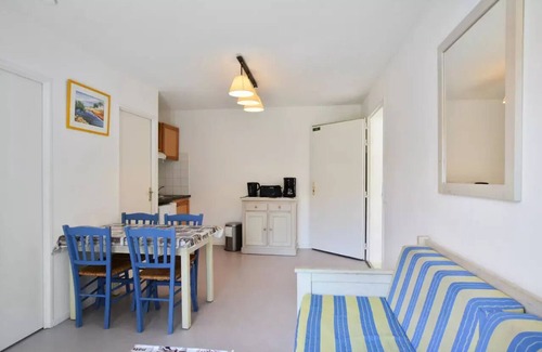 Carnoux-en-Provence Apartment | Residence Debussy - maeva Home - 2-Room Apartment 4 People - Budget