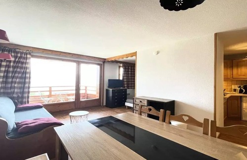 Puy-Saint-Vincent Apartment | Residence Dame Blanche - DBA216 - APPT 1 ROOM + CABINE - BALCONY - 6 PERSONS