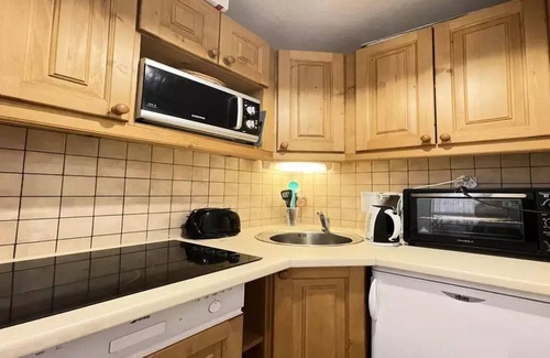 Puy-Saint-Vincent Apartment | Residence Dame Blanche - DBA216 - APPT 1 ROOM + CABINE - BALCONY - 6 PERSONS