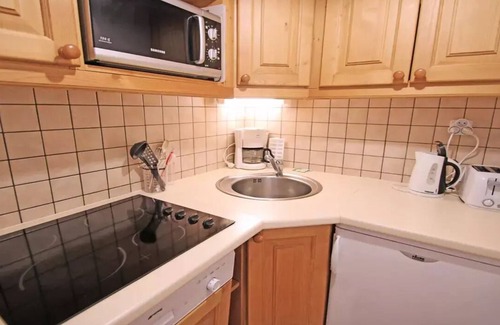 Puy-Saint-Vincent Apartment | Residence Dame Blanche - DBA103 - APPT 2 CHAMBRES - BALCONY - 6 PERSONS
