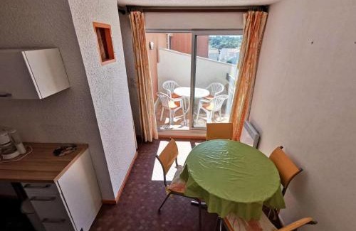 Port Leucate Apartment | Residence De La Plage - STUDIO 4 PERSONNES 4 couchages PORT LEUCATE. Réf: 1RP 223 MAE-4694