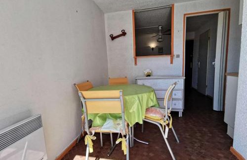 Port Leucate Apartment | Residence De La Plage - STUDIO 4 PERSONNES 4 couchages PORT LEUCATE. Réf: 1RP 223 MAE-4694