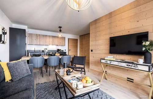 Montalbert Apartment | Residence Terresens Le Snoroc - 3 Room Cabin Apartment 6/8 People