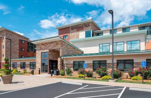 Akron Hotel | Residence Inn by Marriott Akron South/Green