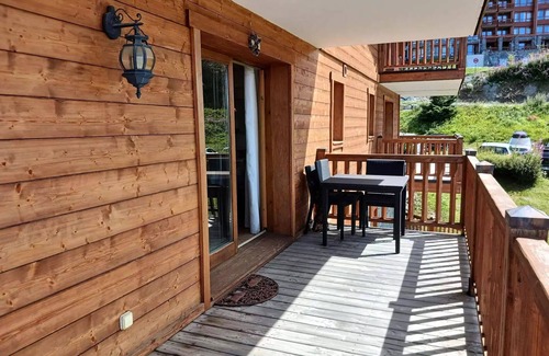 Arc-1800 Apartment | Residence L'iseran - Spacious 4 rooms, slopes, upscale residence with swimming pool, splendid views of Mont Blanc and west terrace.