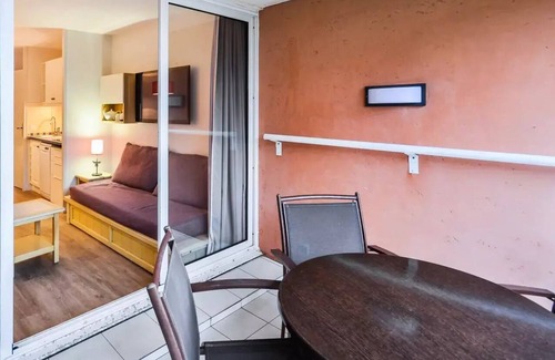 Giens Apartment | Residence La Pinède - maeva Home - 2 Room Apartment 4 People with sea view - Selection