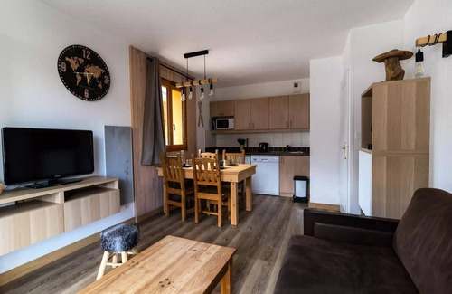 Les Orres Apartment | Residence Le Balcon Des Airelles - Warm renovated apartment Les Orres 1800