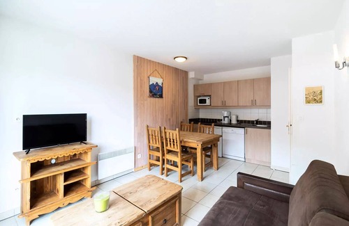 Les Orres Apartment | Residence Le Balcon Des Airelles - Quiet apartment in the heart of the Orres 1800