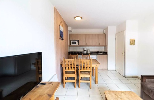 Les Orres Apartment | Residence Le Balcon Des Airelles - Quiet apartment in the heart of the Orres 1800