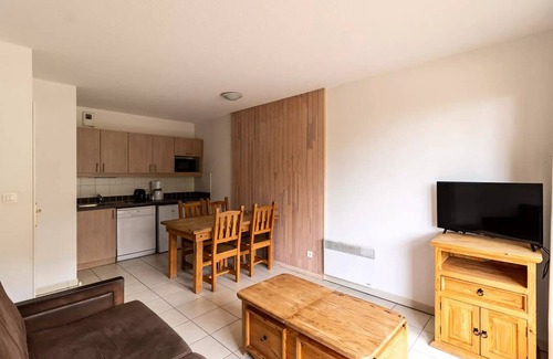 Les Orres Apartment | Residence Le Balcon Des Airelles - Quiet apartment in the heart of Orres 1800