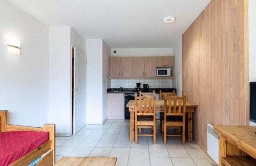 Les Orres Apartment | Residence Le Balcon Des Airelles - Quiet apartment in the heart of Orres 1800