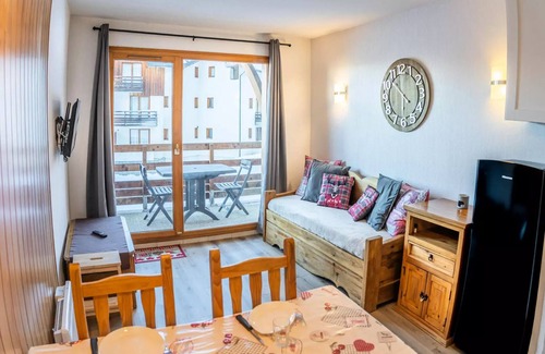 Les Orres Apartment | Residence Le Balcon Des Airelles - Quiet apartment in the heart of Orres 1800