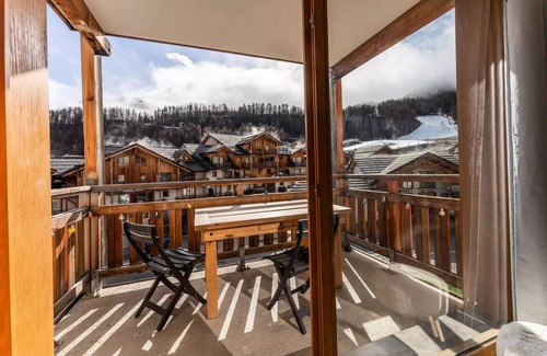 Les Orres Apartment | Residence Le Balcon Des Airelles - Quiet apartment in the heart of the Orres 1800