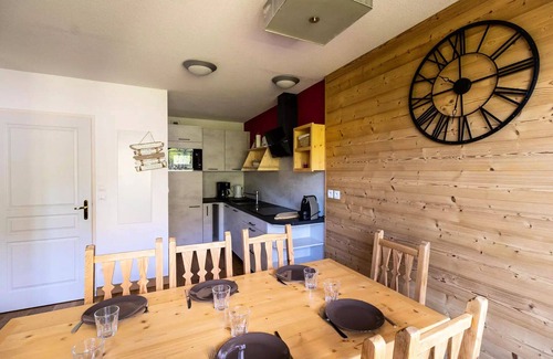 Les Orres Apartment | Residence Le Balcon Des Airelles - Cosy and modern apartment in Les Orres 1800