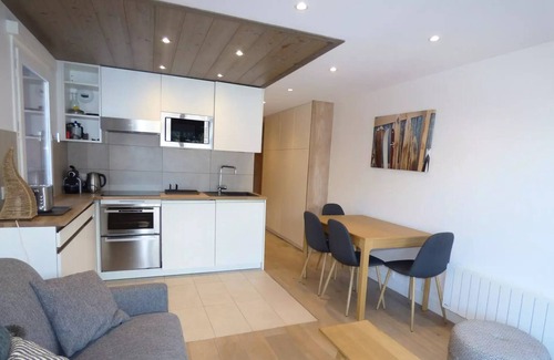 Meribel Centre Apartment | Residence Le Genevrier - Very nice 2 bedroom apartment in the centre of Meribel in a quiet residence