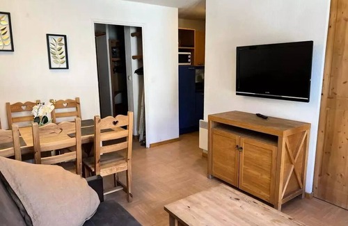 Les Orres Apartment | Residence Le Parc Des Airelles - Getaway for 6 people at the foot of the slopes