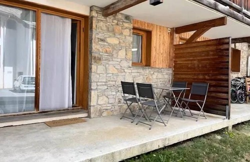 Les Orres Apartment | Residence Le Parc Des Airelles - Getaway for 6 people at the foot of the slopes