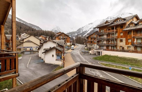 Les Orres Apartment | Residence Le Parc Des Airelles - Pleasant apartment at the foot of the slopes